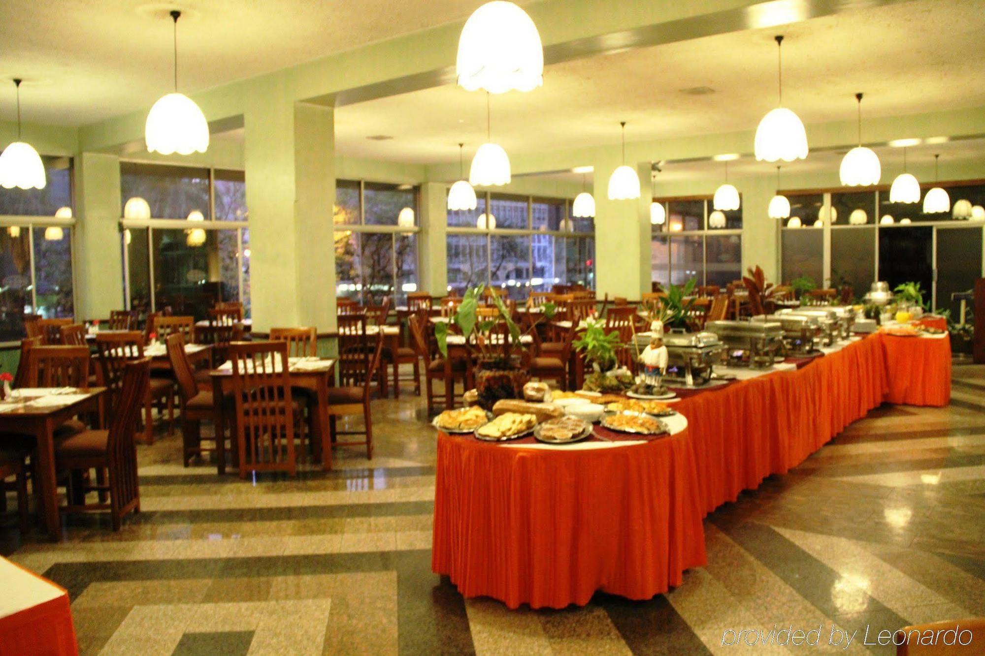 Sentrim 680 Hotel Найроби Ресторан фото